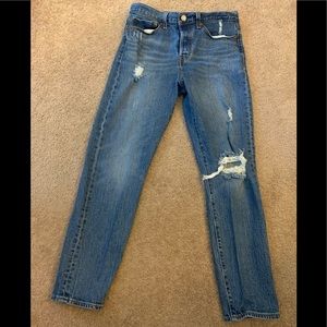 Levi’s wedgie straight jeans. Size 28